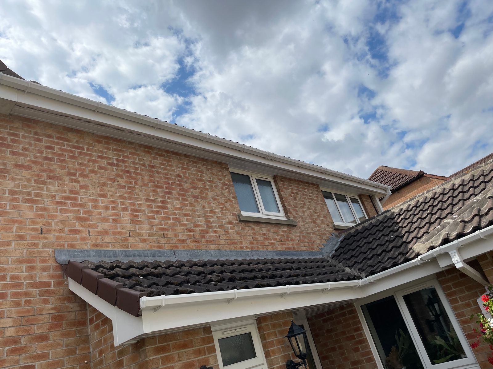 Cleaned white gutters, fascias and soffits